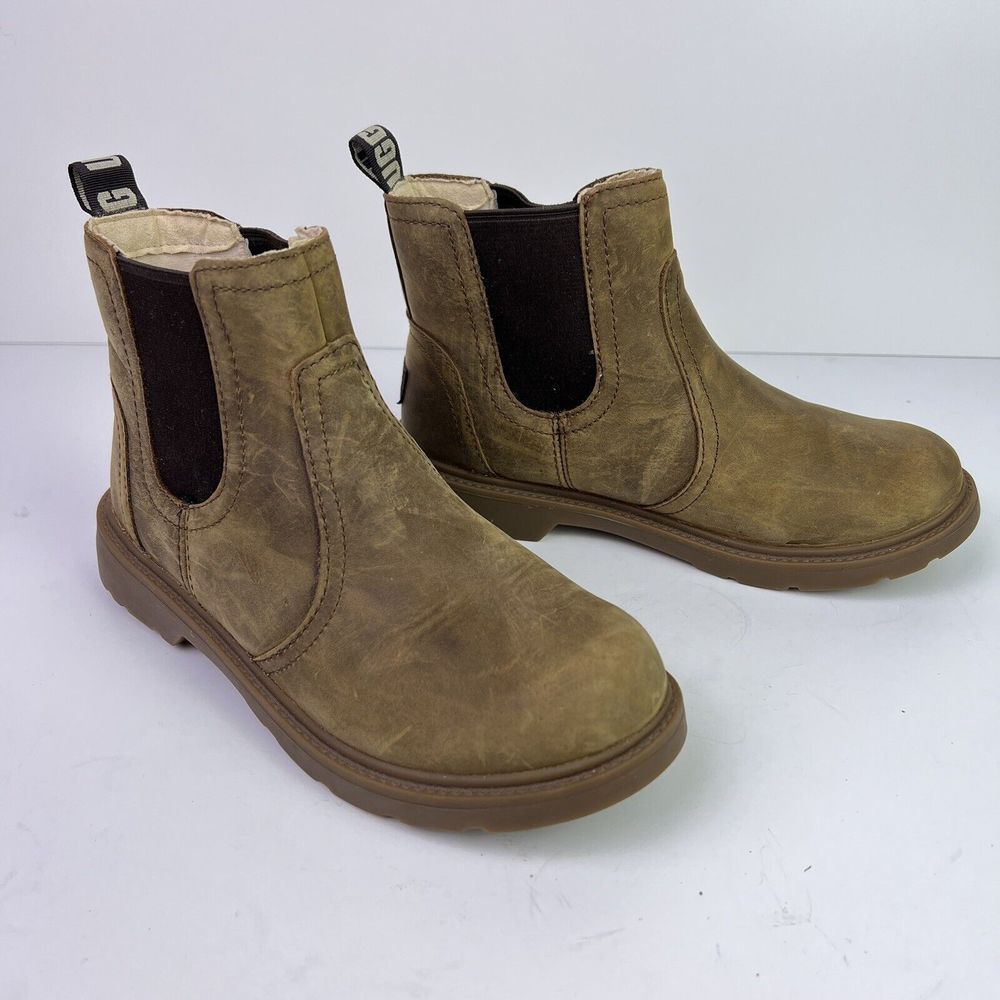 UGG Kid's Bolden Chelsea Boots Size 3 Brown Waterproof Distressed  Never Worn